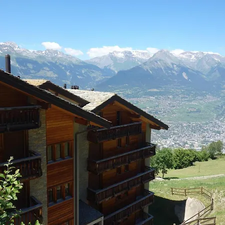 Authentic With Mountain Views * Veysonnaz
